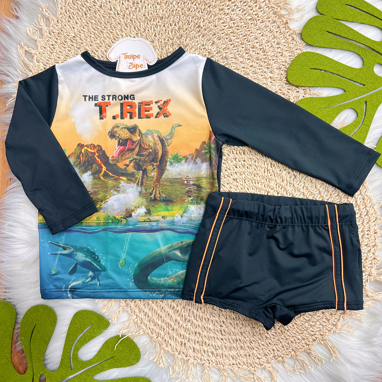 Linha Praia - Blusa Manga Longa T-REX e Sunga com Proteção UV50+ - Preto